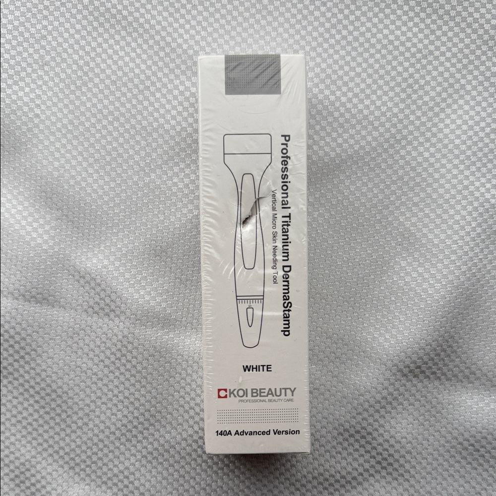 White Professional Titanium DermaStamp